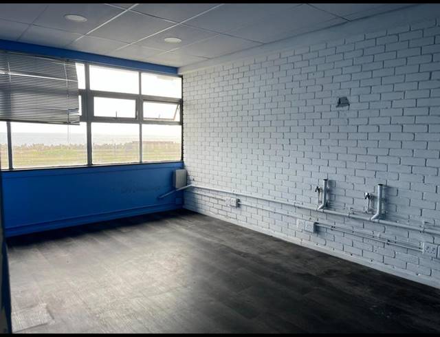 BUSINESS PROPERTY TO RENT IN PAARDEN EILAND